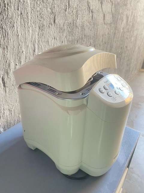 BREADMAKER Breadman Jnr by Russell Hobs