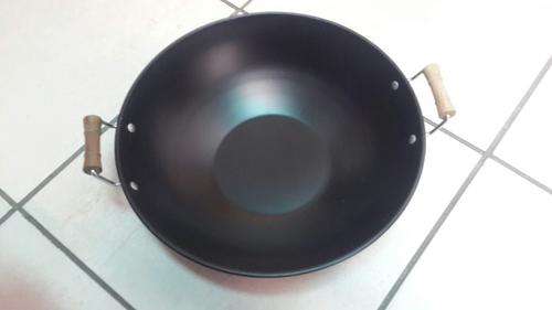 WOK  36cm(W) x 10cm deep ******