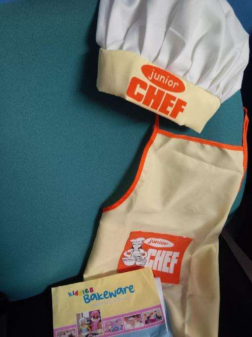 Kiddies Bakeware - Apron and Chef Hat ** 3 On Auction