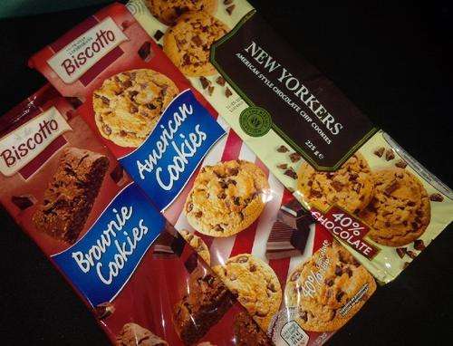 3 Packets of Biscotto's American Cookies / Brownie Cookies / New Yorkers * 3 on Auction *