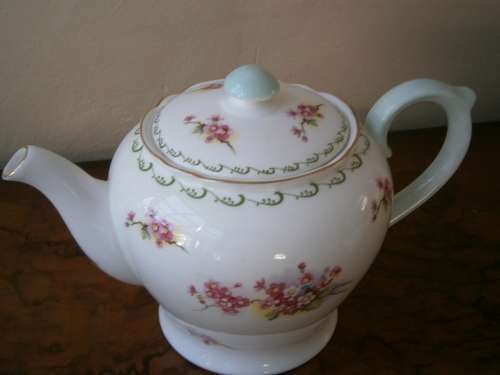 Shelley Fine Bone China  Tea Set  -  22 pieces