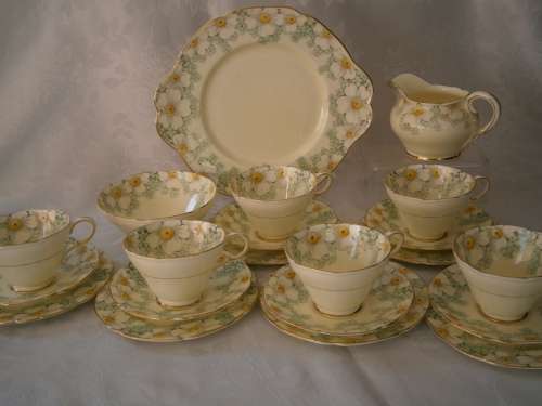 Paragon "April" Tea Set