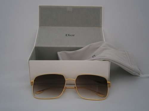 BRAND NEW DIOR DESIGNER SUNGLASSES