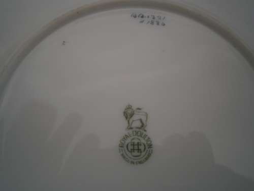 Royal Doulton Tea Set -21 pieces - Hand painted