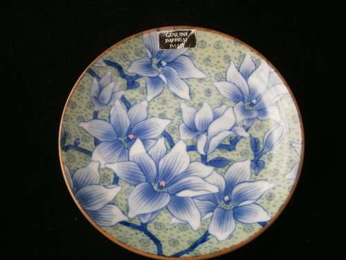 Collection of  7 Imary Pin Dishes