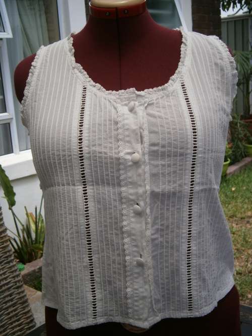 White 100% cotton Top