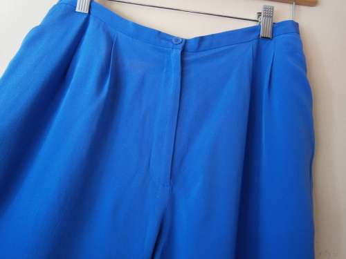 Gorgeous 100% Silk Pants.