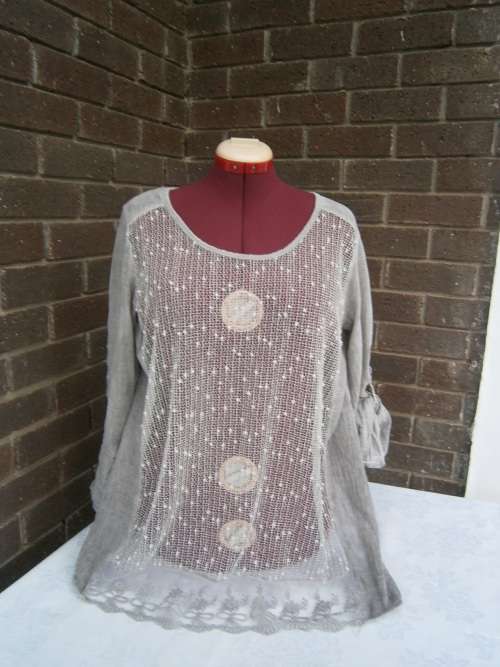 Lovely Tunic /Blouse with lace and sequins in size - M-L