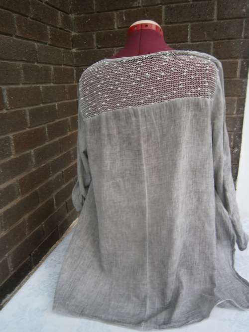 Lovely Tunic /Blouse with lace and sequins in size - M-L