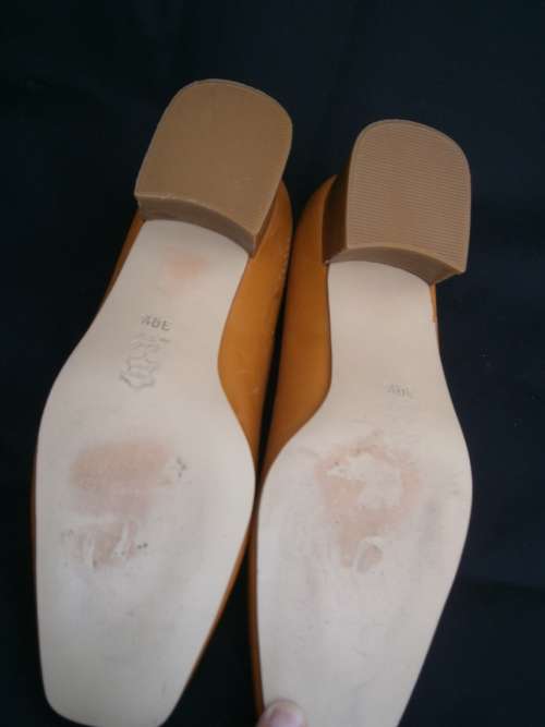 Genuine Leather "Heyraud Paris" shoes. Made in Italy. Size 7. New.