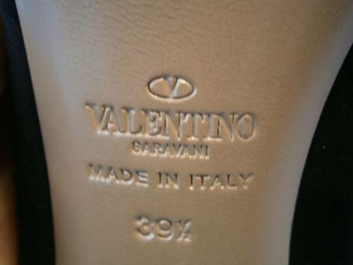 Luxury designers VALENTINO Suede Peep Toe Flower Pumps - Size 6.