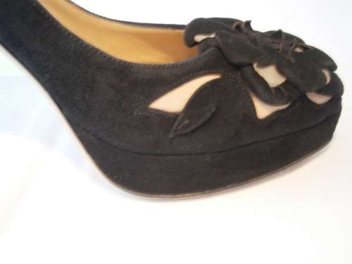 Luxury designers VALENTINO Suede Peep Toe Flower Pumps - Size 6.