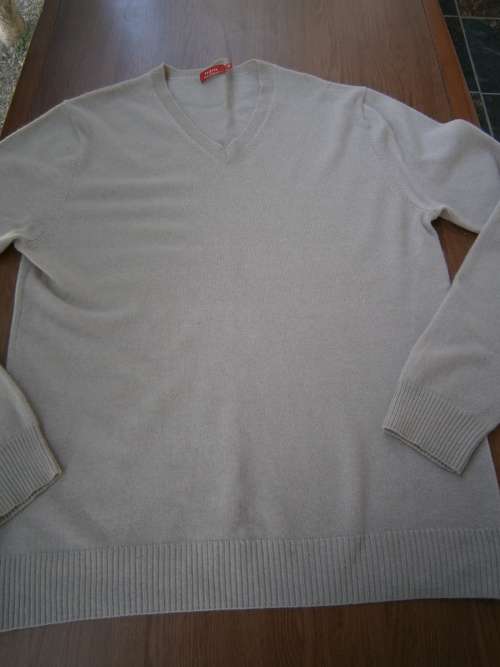 100% Cashmere  Jercey.