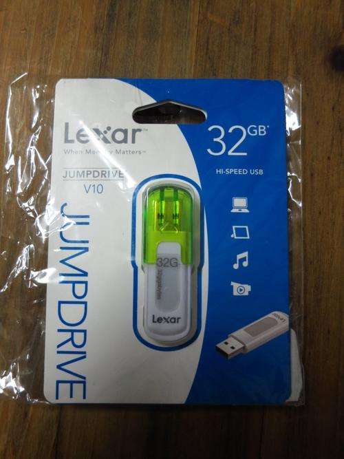 Lexar 32GB flash drive