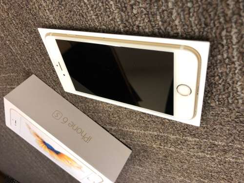 iPhone 6s 64GB Gold **Like new** including cover