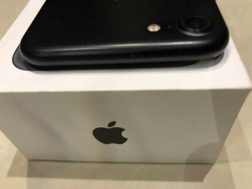 iPhone 7 128GB Black including black cover