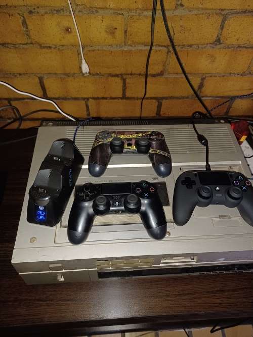 PS4 - Great Condition - 512 Gig SSD !!!!