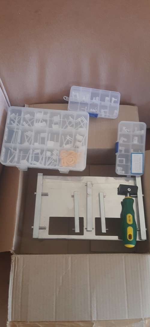 hard drive workbench  with extractor heads and magnetic extractor tool (like new)