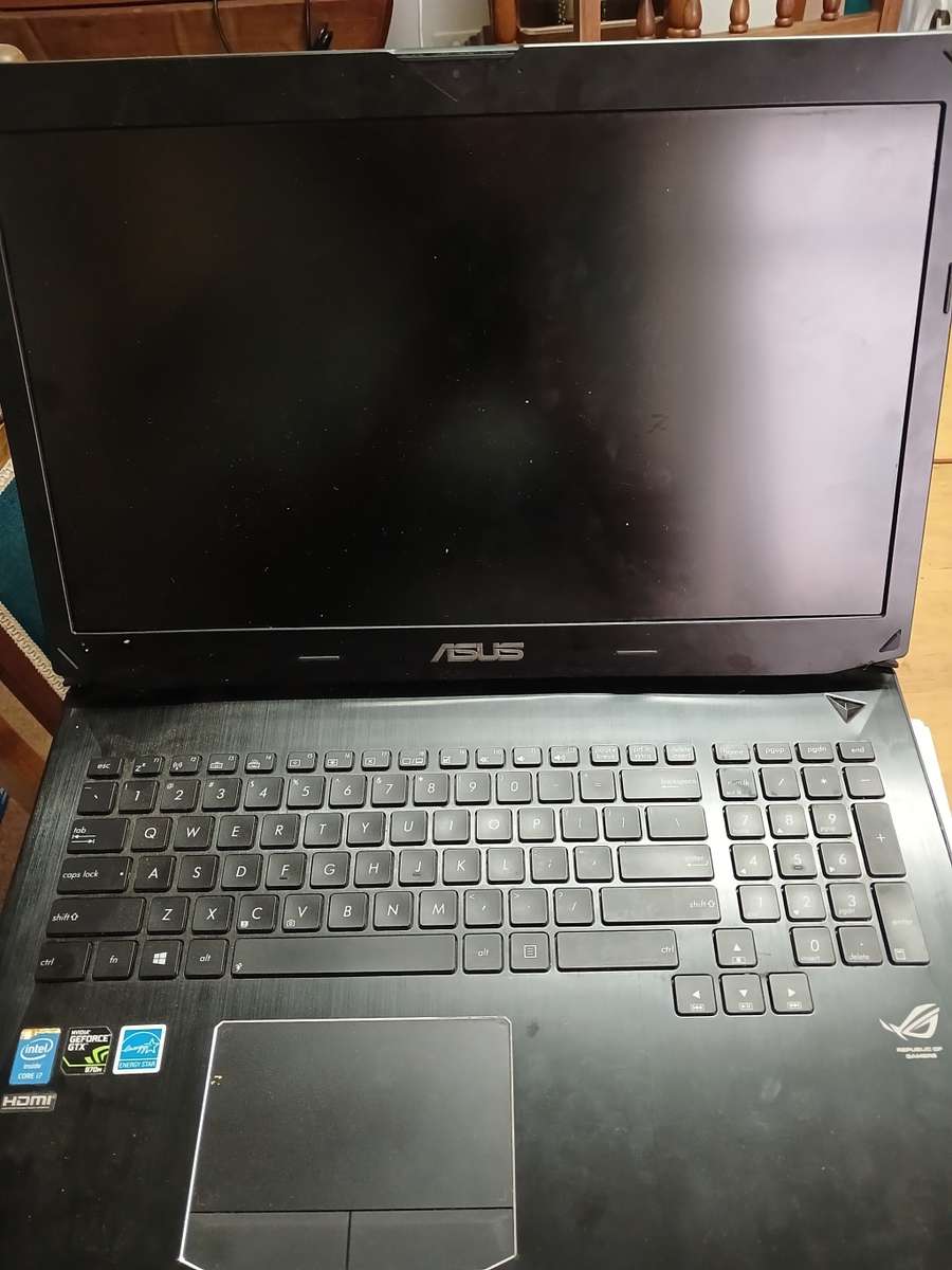 Asus ROG g750js gaming laptop for repair or parts