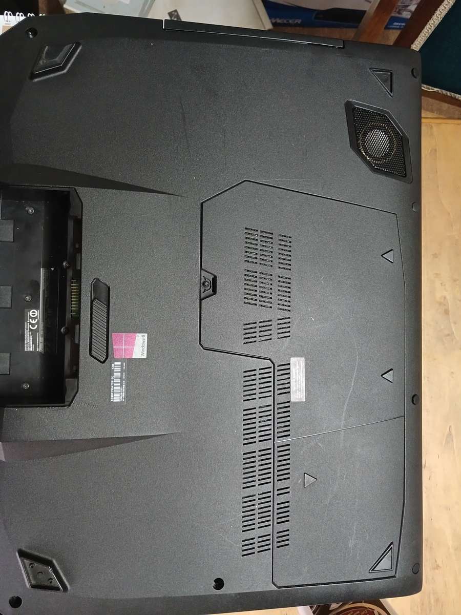 Asus ROG g750js gaming laptop for repair or parts