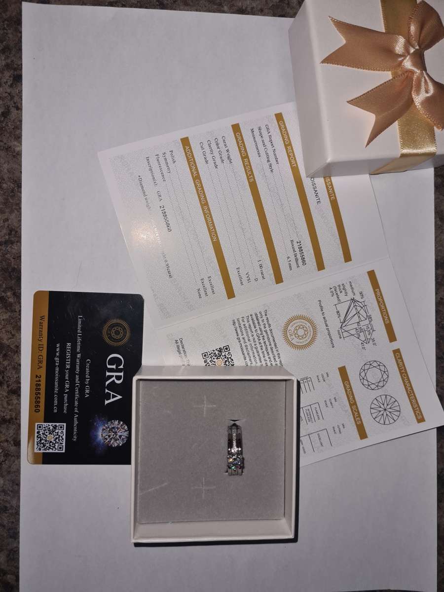 S925 Sterling Sklver and 1ct Moissanite D color Vvs1 Wedding Ring