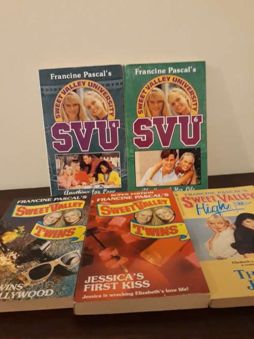 A Super Cool Sweet Valley University and High Book Collection