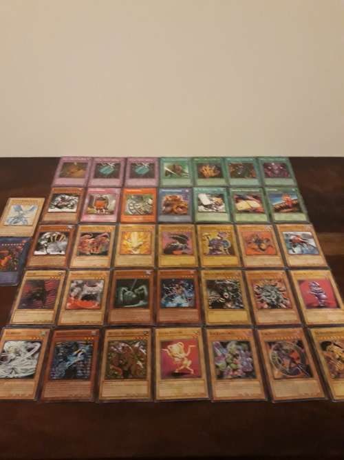 Yu-Gi-oh Crad Lot (1) x37
