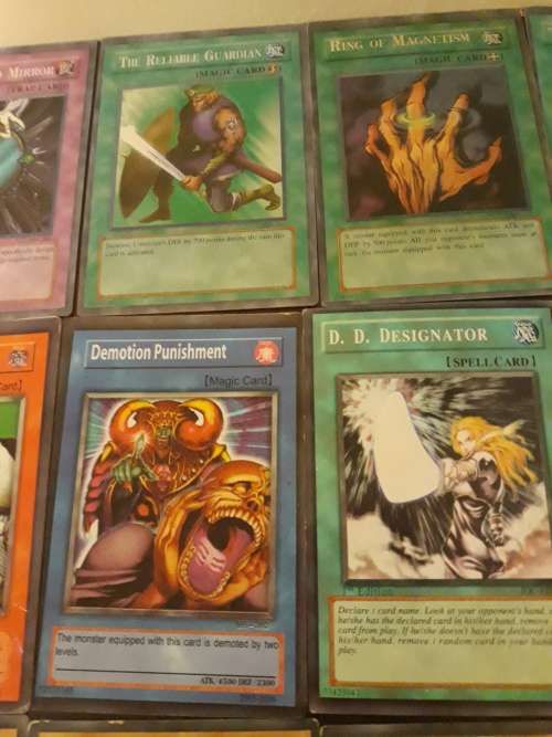 Yu-Gi-oh Crad Lot (1) x37