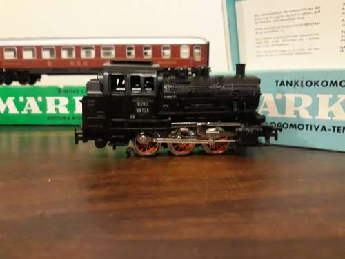 Marklin Original Train Set with Extra Carts!