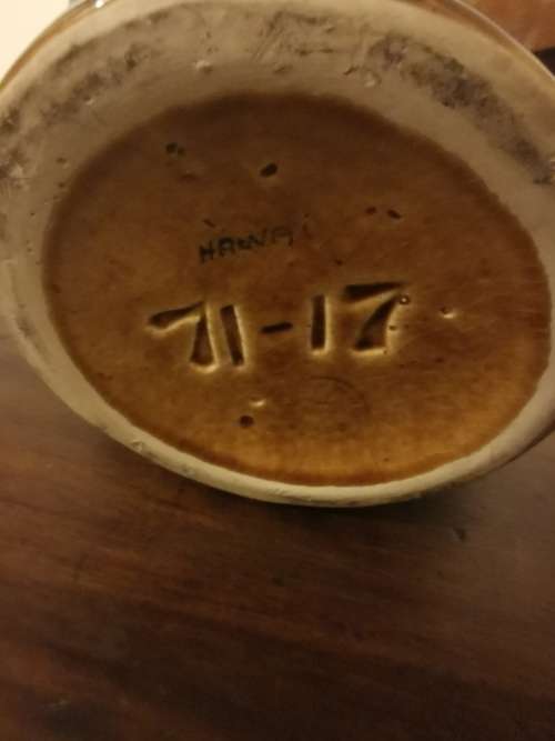 Made in Hawaii - Stunning Pottery Planter Set