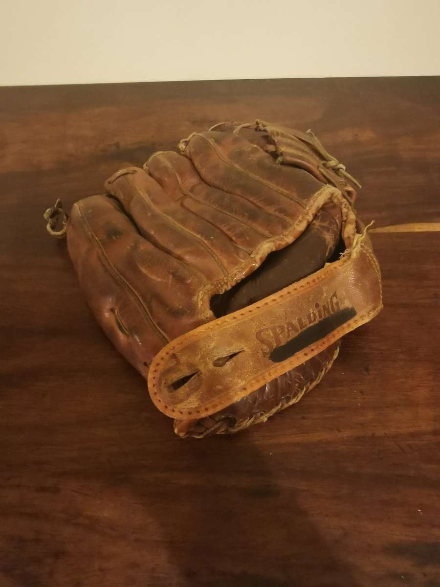 Vintage Spalding Leather Baseball Mit - What a Catch!
