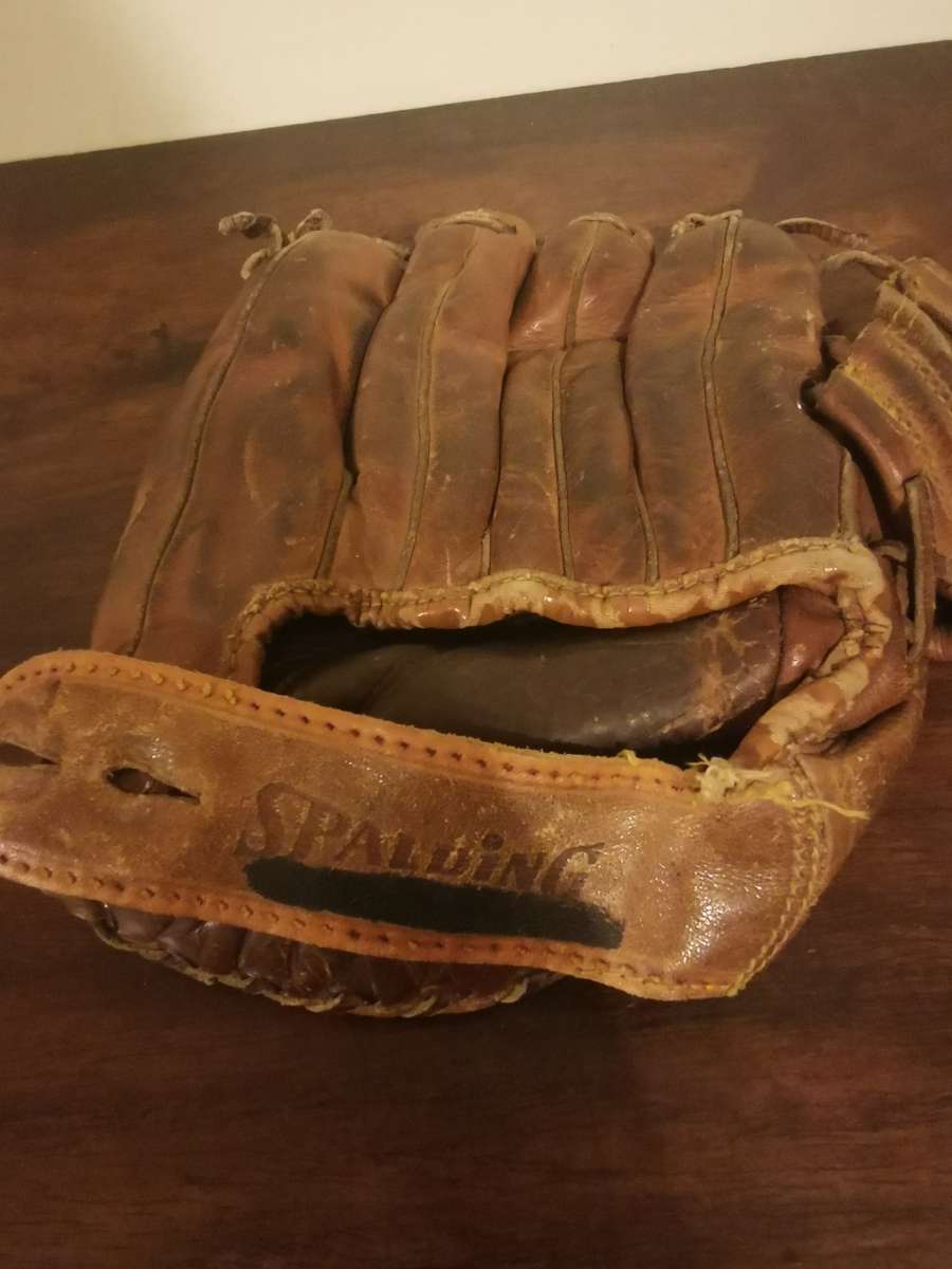 Vintage Spalding Leather Baseball Mit - What a Catch!