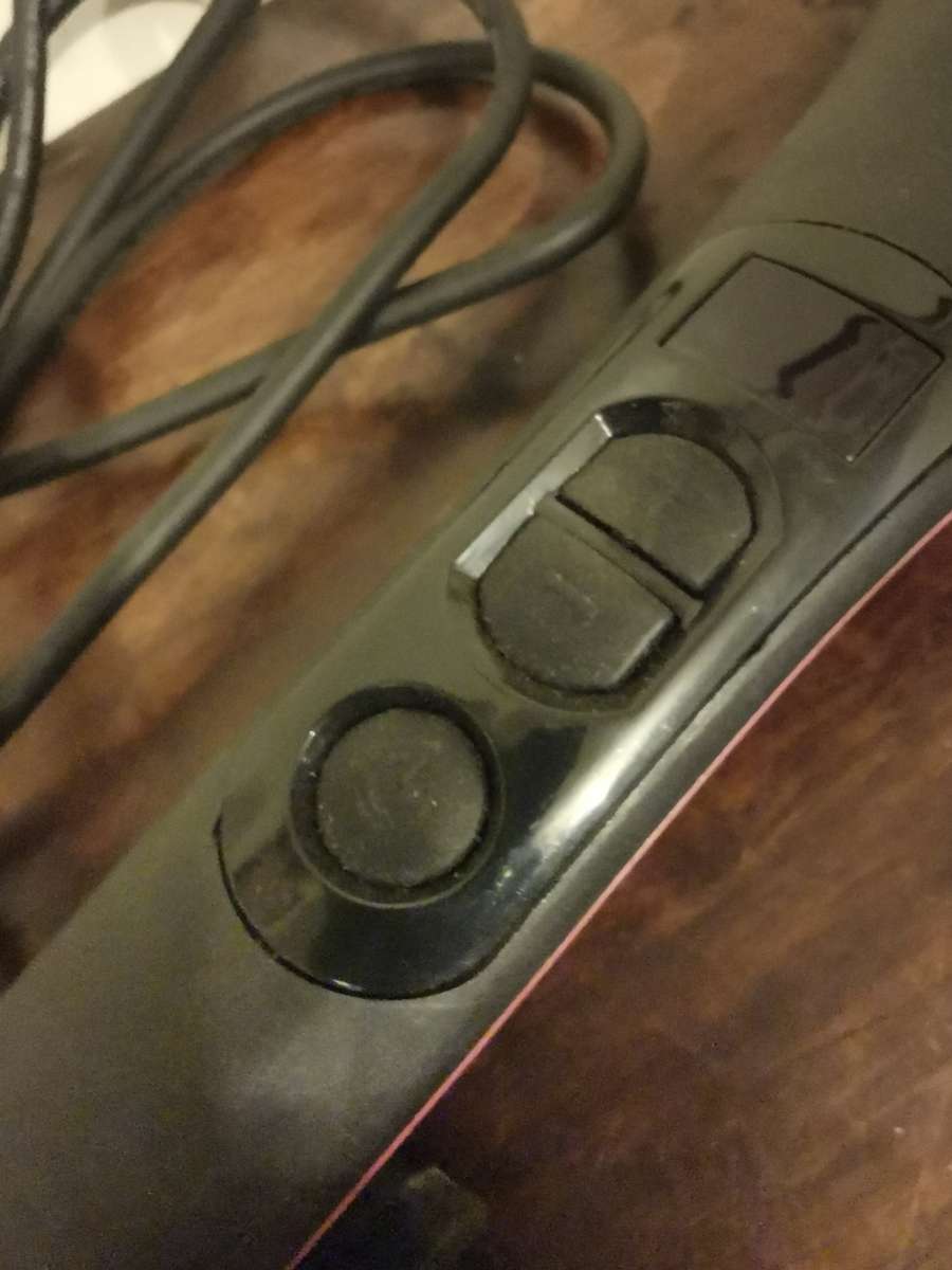 Pro-line Hair Straightener with a 3 pack of New Combs