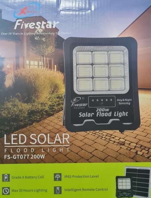 200W Solar Flood Light and Solar Panel
