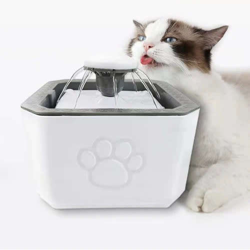 Convenient Pet Water Fountain With Filter, Cat Water Fountain, Dog Water Fountain (Random Color)