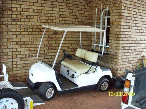 Yamaha Golf cart Very good condition with charger.