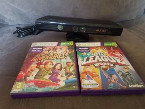 Xbox 360 Kinect Sensor + 2 Games