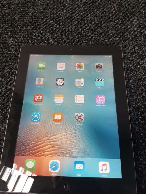 Apple Ipad 2 A1396 32GB 3G & Wifi (Free shpping via Aramex)
