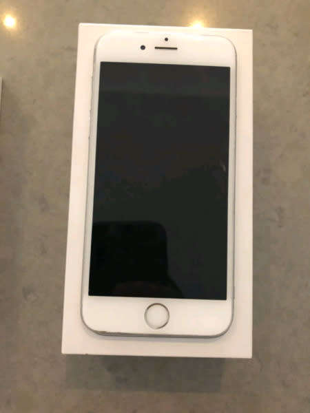 Iphone 6s 128gb *Free Aramex Shipping*