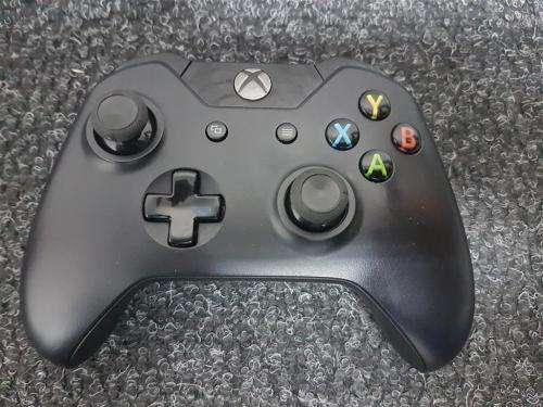 Wireless Black Controller XBOX One V1