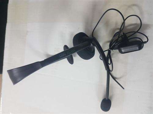 Xbox 360 Standard Wired Chat Headset (Black)