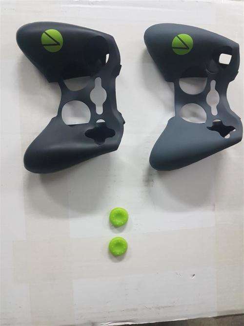 Xbox 360 2x Controller Silicone Skin Cover + Thumb Grips