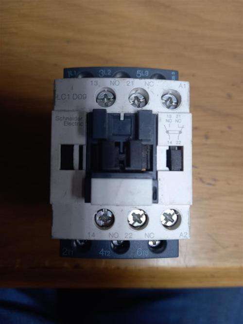 Schneider LC1 D09 B7 24V Contactor
