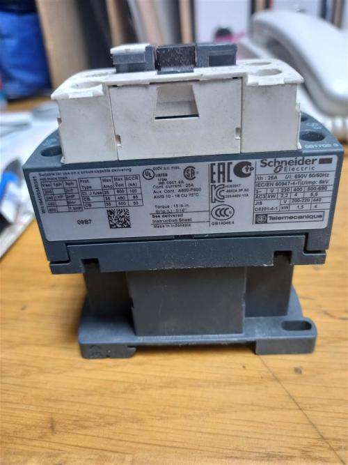 Schneider LC1 D09 B7 24V Contactor