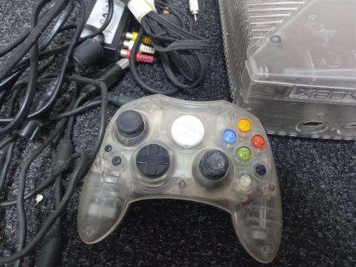 Original Xbox Crystal with Power,video cables + Controller