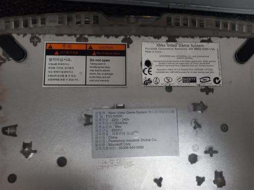 Original Xbox Crystal with Power,video cables + Controller