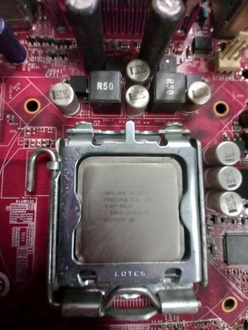 Intel Dual core 2.5Ghz + MSI MS-7529 Ver1.1 + 1Gb Ram