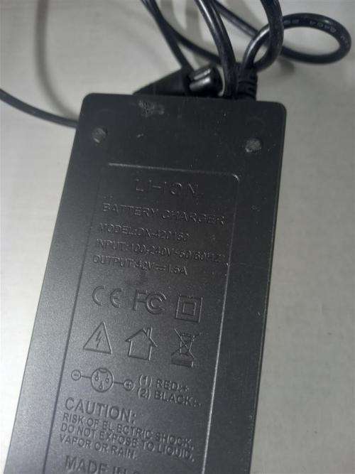 Battery charge 42V - 1.5A (hover board)