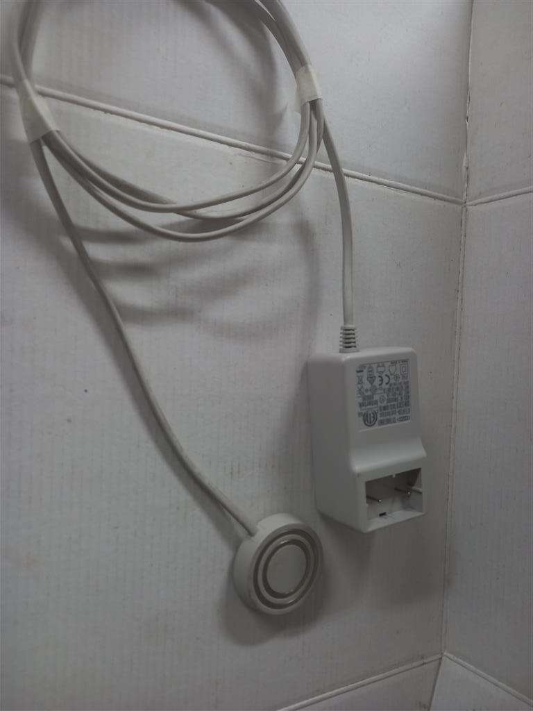 Magnetic charging dock for Yoto Player