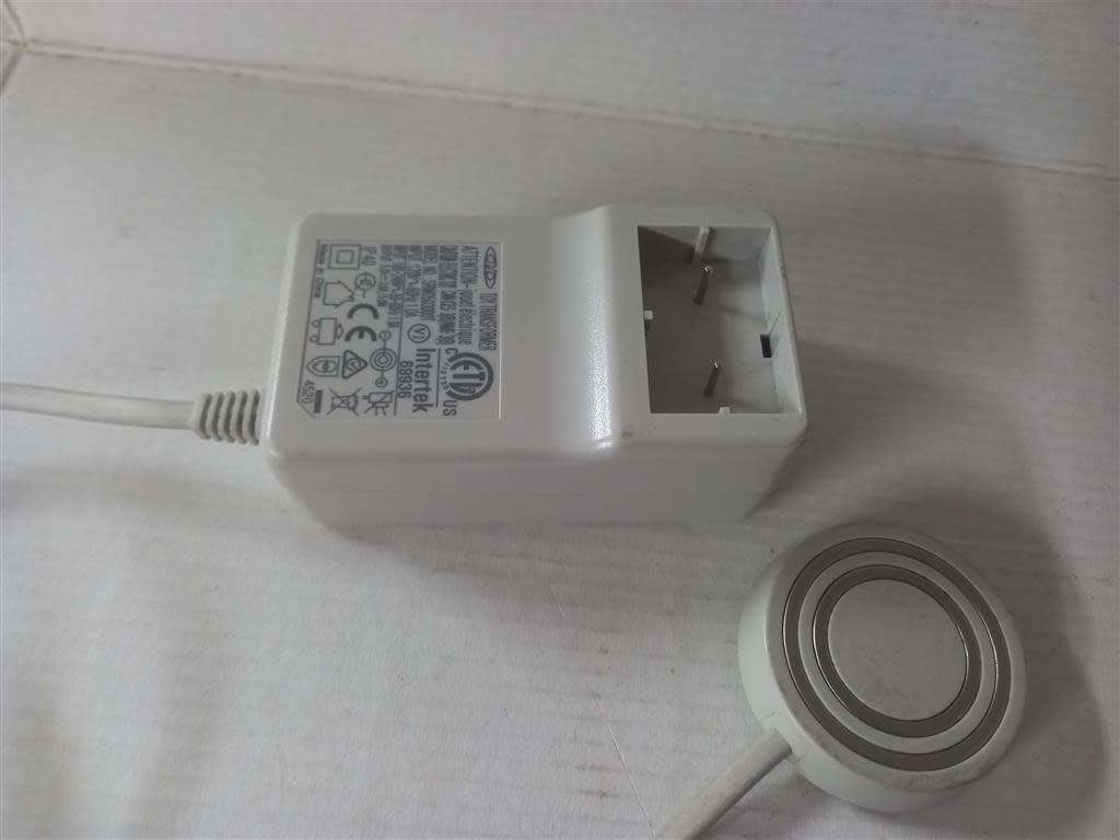 Magnetic charging dock for Yoto Player